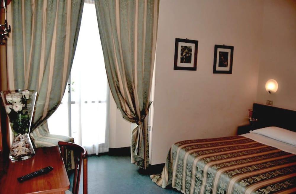 Hotel Acerboli リミニ エクステリア 写真